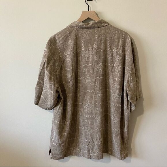 Seven Palm Silk Hawaiian button down - Picture 4 of 11